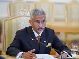 Moscow: EAM S. Jaishankar meets Russian FM Sergey Lavrov