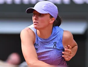 Iga Swiatek proves too strong for Emma Raducanu once again, knocks her out in women's singles Round 2 at the French Open on Wednesday. Photo credit: Roland-Garros/X