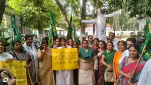 बिहार : मुजफ्फरपुर में नाबालिग बच्ची के साथ दुष्कर्म, अस्पतालों में अमानवीय व्यवहार के खिलाफ महिला राजद का आक्रोश मार्च