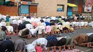 बुरहानपुर और मुरादाबाद में ईद-उल-अजहा की नमाज़ शांतिपूर्ण संपन्न, भाईचारे का संदेश