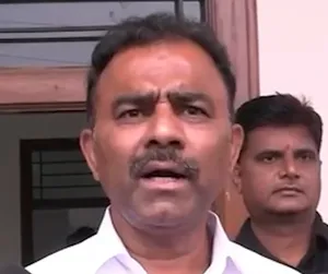 बेंगलुरु भगदड़ मामला : भाजपा विधायक ने सीएम, डीसीएम को दोषी ठहराया, 1 करोड़ रुपये के मुआवजे की मांग