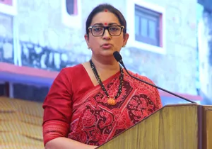 सेना के पराक्रम को हम वंदनीय बनाते हैं, विपक्ष को इससे दुर्भाव है तो यह खेदजनक : स्मृति ईरानी