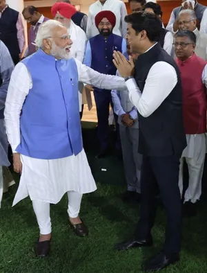 पीएम मोदी ने श्रीकांत शिंदे के कार्य की तारीफ की: नरेश मस्के