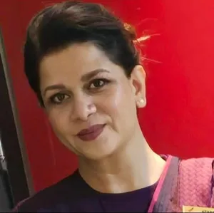 अहमदाबाद विमान हादसा: अपर्णा महादिक के निधन पर बोले उनकी सोसाइटी के लोग-वो फिटनेस पर बहुत ध्यान देती थीं
