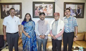 सूरीनाम में भारत के राजदूत सुभाष पी गुप्ता ने औद्योगिक विकास मंत्री से की मुलाकात