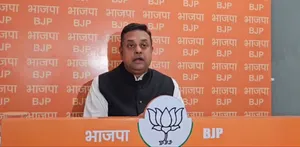 कर्नाटक में आवास योजना को धार्मिक रंग दे रही कांग्रेस : संबित पात्रा