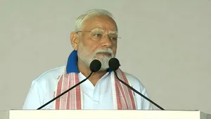 योगांध्र 2025: विशाखापत्तनम में पीएम मोदी बोले, 'दुनिया तनाव से गुजर रही है, मेरी अपील है योग को ग्लोबल पार्टनरशिप का माध्यम बनाएं।'