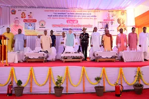 झारखंड: राज्यपाल ने गुमला में बालिका छात्रावास का किया लोकार्पण, बोले- बेटियां पढ़ेंगी, तभी देश बढ़ेगा
