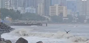 मुंबई और आसपास के इलाकों में भारी बारिश और हाई टाइड की चेतावनी
