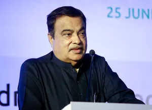 Nitin Gadkari Attends Toyota-Ohmium MoU Ceremony