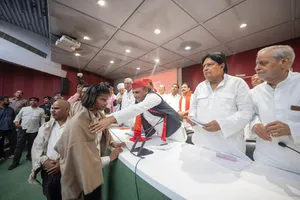 इटावा के कथावाचकों की बढ़ी मुश्किलें, पुलिस ने जाति छिपाने और फर्जी आधार कार्ड बनाने के आरोप में दर्ज किया मुकदमा
