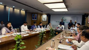 आवंटियों के आवेदनों को तय समय में हल करें, लापरवाही पर होगी कार्रवाई : नंदी
