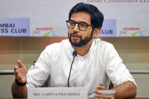 भाजपा की गुलामी कर रहे एकनाथ शिंदे : आदित्य ठाकरे