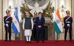 त्रिनिदाद एंड टोबैगो के बाद अर्जेंटीना पहुंचे प्रधानमंत्री मोदी, राष्ट्रपति जेवियर माइली से की मुलाकात