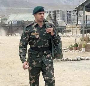 Sidharth Malhotra remembers Captain Vikram Batra on his martyrdom