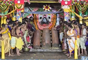 लाखों भक्तों ने शांतिपूर्ण तरीके से अधरा पाना और नीलाद्री बिजे का दिव्य अनुष्ठान देखा : पुरी कलेक्टर