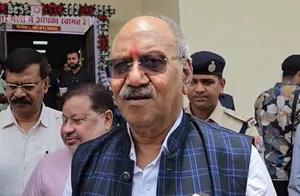राहुल अपने गिरेबान में झांकें, लोकतंत्र से खिलवाड़ कांग्रेस ने किया : बृजमोहन अग्रवाल