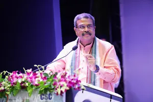 राहुल गांधी की टिप्पणी पर धर्मेंद्र प्रधान का पलटवार: कांग्रेस बांग्लादेशी घुसपैठियों की आड़ में चुनाव जीतना चाहती है