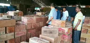 विदेशी सेबों ने बिगाड़ा उत्‍तराखंड के सेब का स्वाद बिगाड़ा, मौसम की मार से भी किसान परेशान