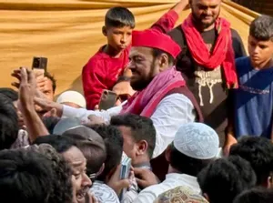 Mumbai : Samajwadi Party candidate Abu Azmi with supporters after his win from the Mankhurd Shivaji Nagar Assembly constituency