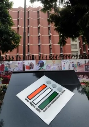 Three-member review team of ECI to visit Bengal next month