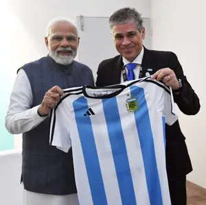 Narendra Modi, Pablo Gonzalez,
