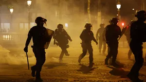 Paris Riots: పారిస్‌ వీధుల్లో ఘర్షణలు.. 192మందికి పైగా