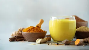 Turmeric Milk: పసుపు పాలు నిరంతరం తాగితే ఏమవుతుంది..? ఆ సమస్యలు తగ్గుతాయా..?