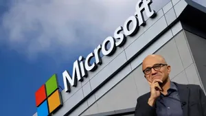 Microsoft  Layoffs : మైక్రోసాఫ్ట్ లో 15,000 ఉద్యోగులు ఔట్