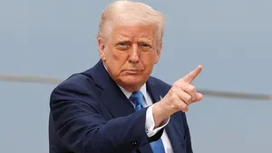 Trump: హమాస్‌ చావాలనుకుంటుంది.. ఇజ్రాయెల్ పని పూర్తిచేయాలి.. ట్రంప్ సంచలన వ్యాఖ్యలు