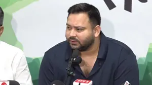 Tejashwi Yadav: తేజశ్వీ యాదవ్‌కు బిగ్‌ షాక్.. ఓటర్‌ లిస్టులో పేరు మిస్సింగ్