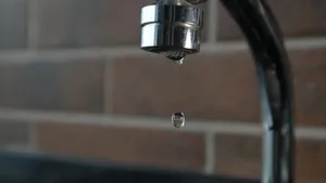 Water Crisis in UK: యూకేలో నీటి సంక్షోభం.. ఈమెయిల్స్‌ డిలీట్ చేయాలని కోరుతున్న ప్రభుత్వం
