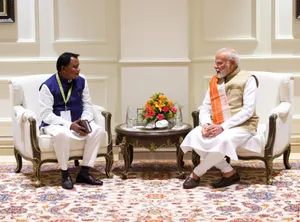 modi and majhi post image