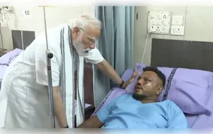 modi meets survivor post image