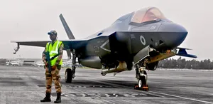 F-35 jet post image