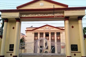 FM college post image