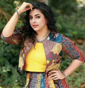 Jewel-Mary-Malayalam-Anchor