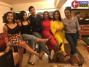 Shabana Azmi showed a glimpse of 'Mad Group'