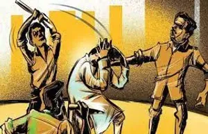 दो पक्षों में भिड़ंत, लाठी-डंडे चले