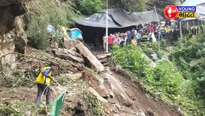 Landslide on Yamunotri walking route in Uttarkashi