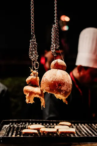 LiveCacioCavahloMeltingonCoals_