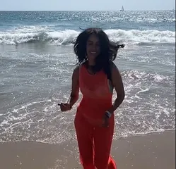 Mallika turns ‘desi’ Pamela Anderson as she runs on the beach