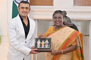 Sonu Nigam performs in front of Prez Droupadi Murmu at President’s Estate