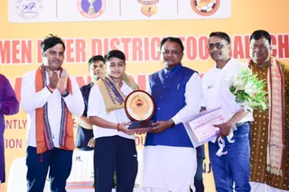 Odisha CM felicitates Jindal Sports Hostel athlete Sweta Rani for Bronze at Asian Wushu Championship