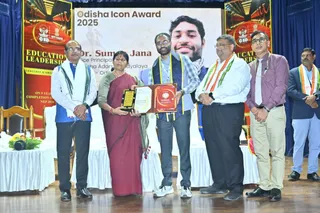 Odisha Icon Award presented at ceremony in Bhubaneswar