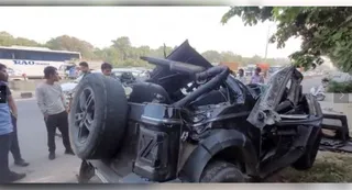 Five dead as Thar crashes into divider in Gurugram