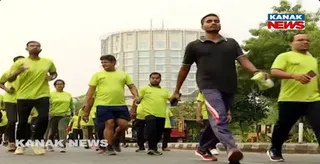Sambad Group Organises Walkathon in Bhubaneswar to Mark World Heart Day