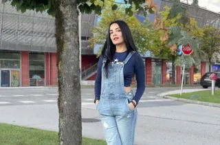 Celina Jaitley shares throwback picture from her school life