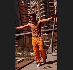 Tiger Shroff flaunts his washboard abs, toned physique in new Instagram video