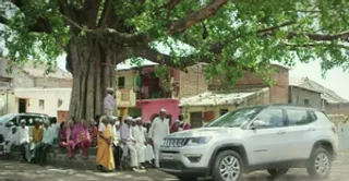 Monthly income of rural households rises 57.6 pc, financial savings up: Govt survey